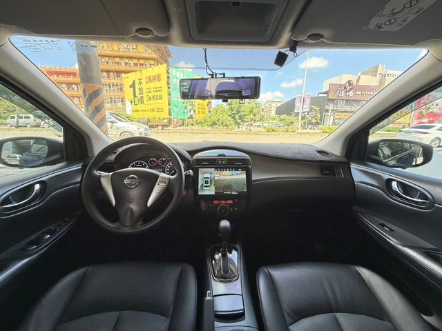 NISSAN日產 TIIDA  第5張相片