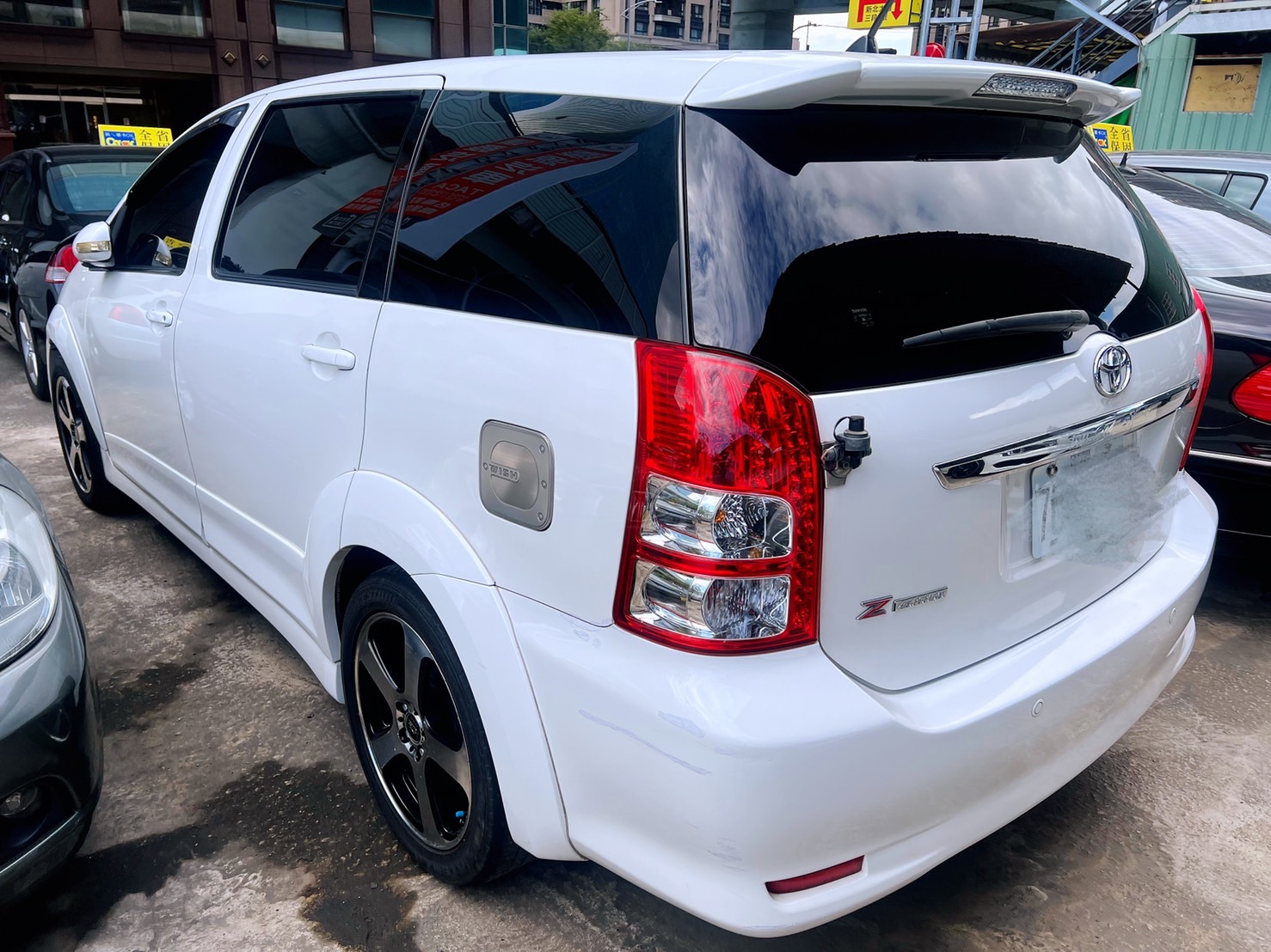 絕對在店 里程保證 價格真實 來店賞車請預約 如讓您白跑 直接賠償1萬車馬費  第3張相片