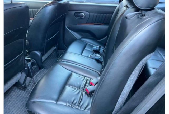 2010 NISSAN GRAND LIVINA 1.8L 7人座 僅跑7萬公里  第3張相片