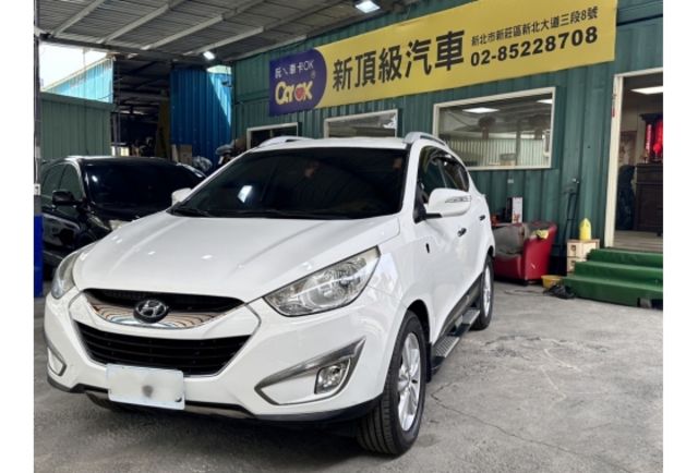 【堅持實車實價 車況透明】2.0柴油 四輪傳動 方控 導航 顯影 藍芽 雙區恆溫  第1張相片