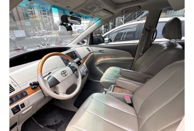 【堅持實車實價 車況透明】3.5全景天窗 HID頭燈 恆溫空調 駕駛座電動調整  第7張相片