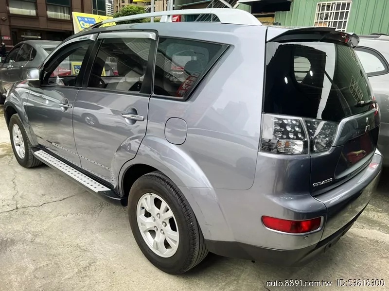 2009年  Mitsubishi Outlander 2.4L  第3張相片