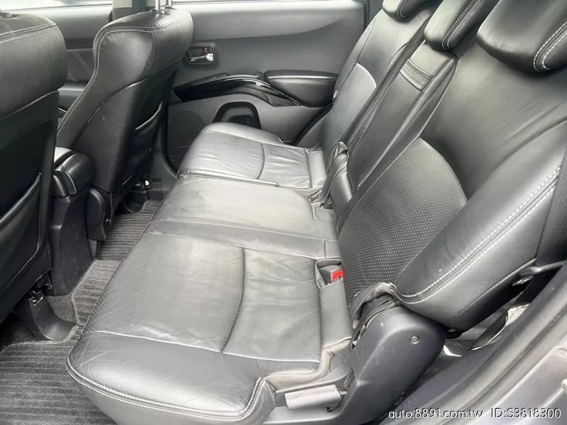 2009年  Mitsubishi Outlander 2.4L  第6張相片