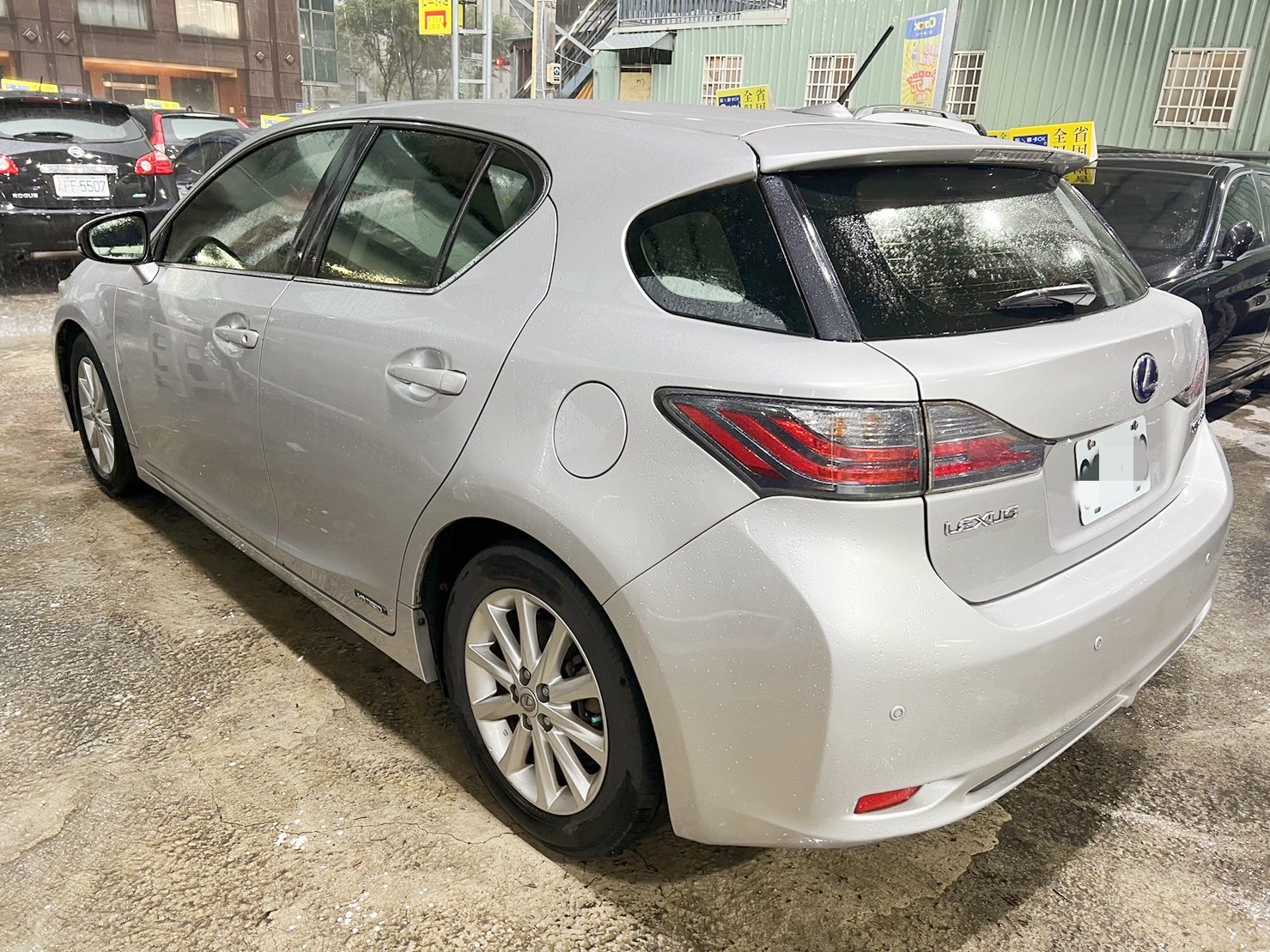 2011年 LEXUS CT200H  第3張相片