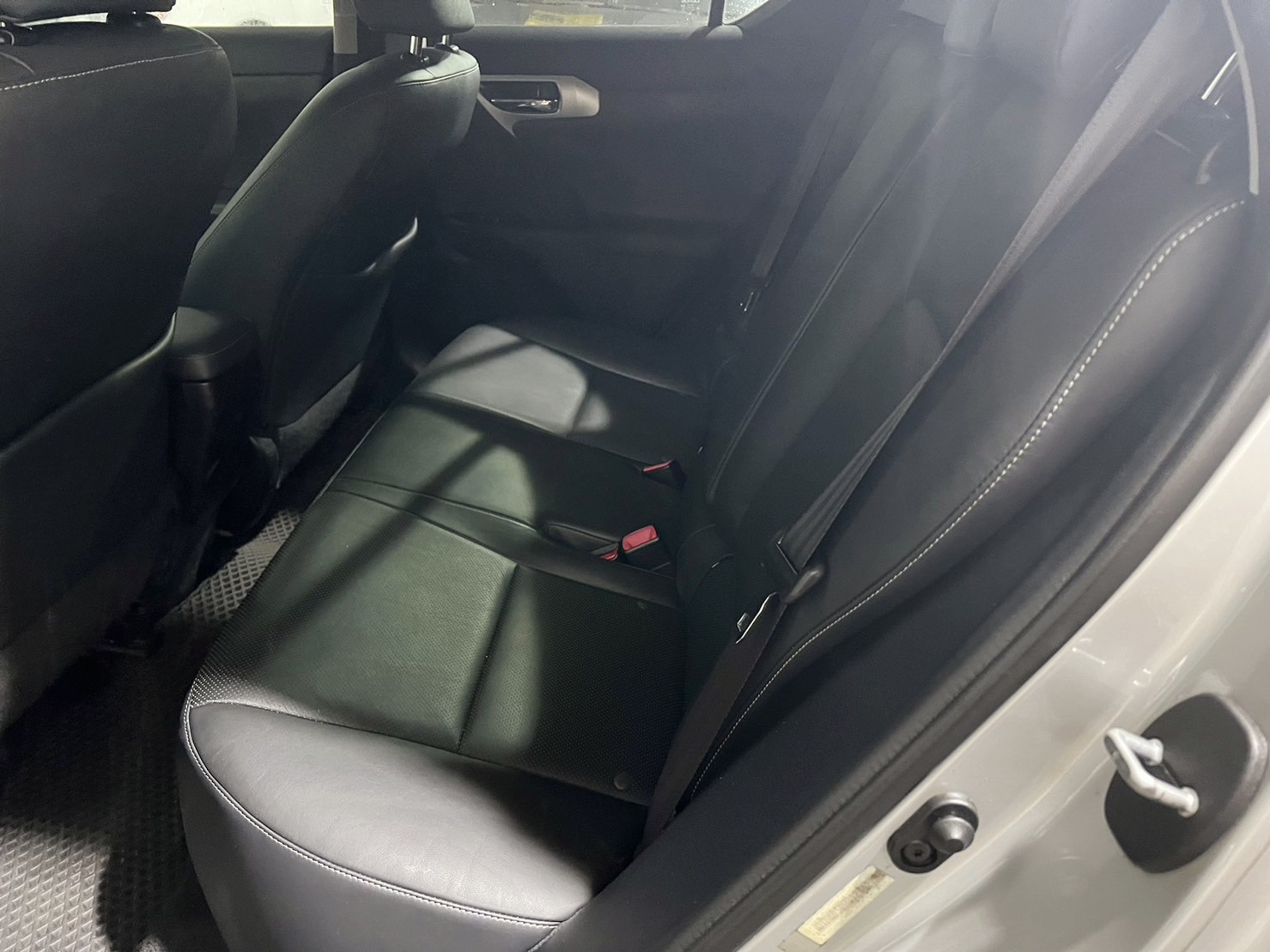 2011年 LEXUS CT200H  第6張相片