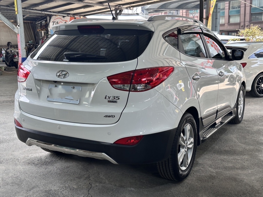 2014年 HYUNDAI ix35 2.0  第4張相片