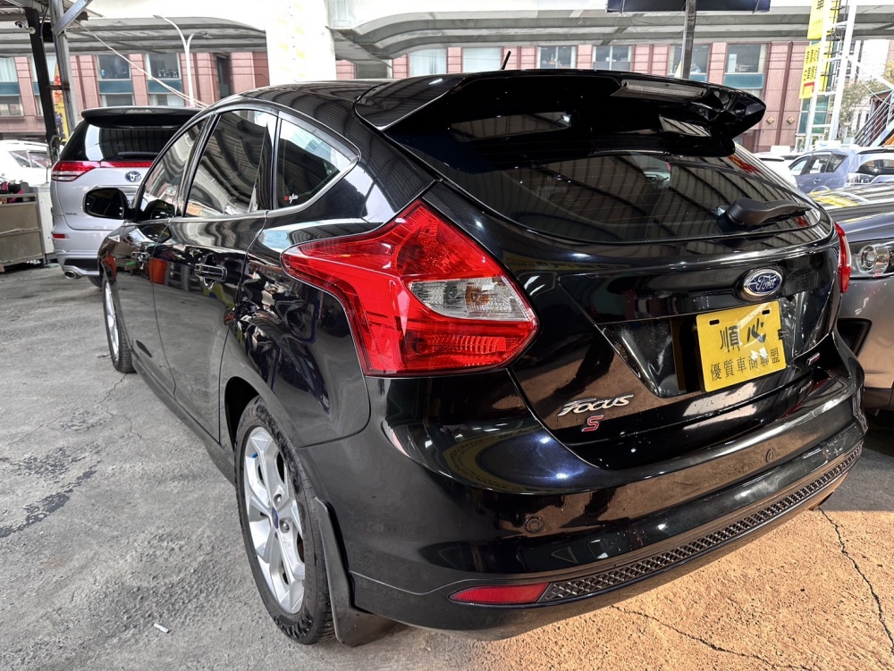 2014年Ford Focus 5D 2.0柴油  第3張相片