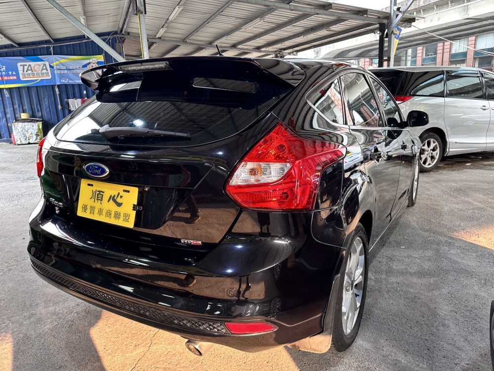 2014年Ford Focus 5D 2.0柴油  第4張相片