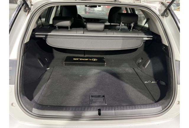 一手車 前董事長坐駕 超漂亮 全原版 僅跑6萬多公里~!!!  第5張相片