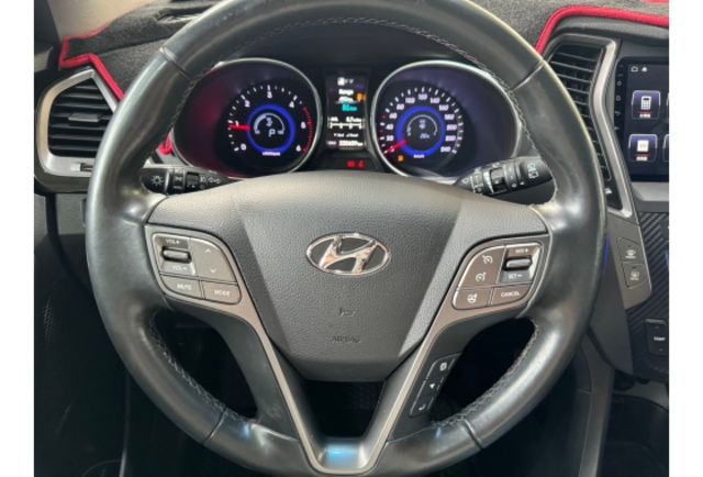 【堅持實車實價 車況透明】柴油 全景天窗 HID頭燈 駕駛座電動調整 倒車顯影  第10張相片