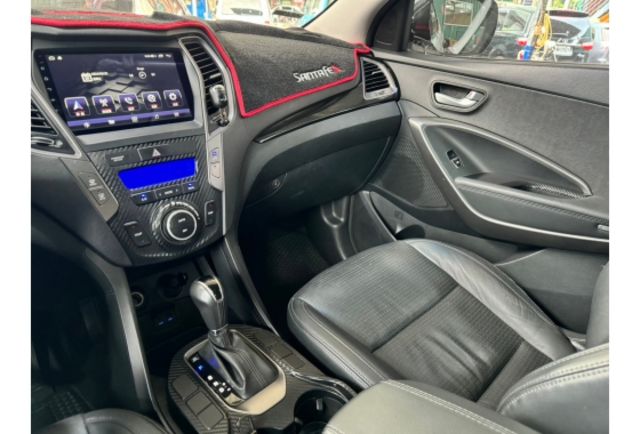 【堅持實車實價 車況透明】柴油 全景天窗 HID頭燈 駕駛座電動調整 倒車顯影  第16張相片