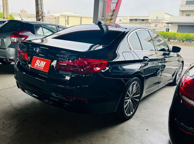 ◆◆【昶旭汽車嚴選】◆◆ 液晶儀表板 無線充電 Apple Carplay  { Sport line 套件 } 530  第6張相片