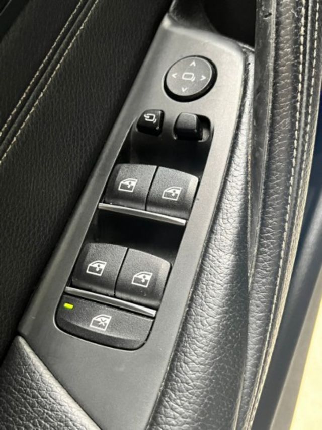 ◆◆【昶旭汽車嚴選】◆◆ 液晶儀表板 無線充電 Apple Carplay  { Sport line 套件 } 530  第11張相片