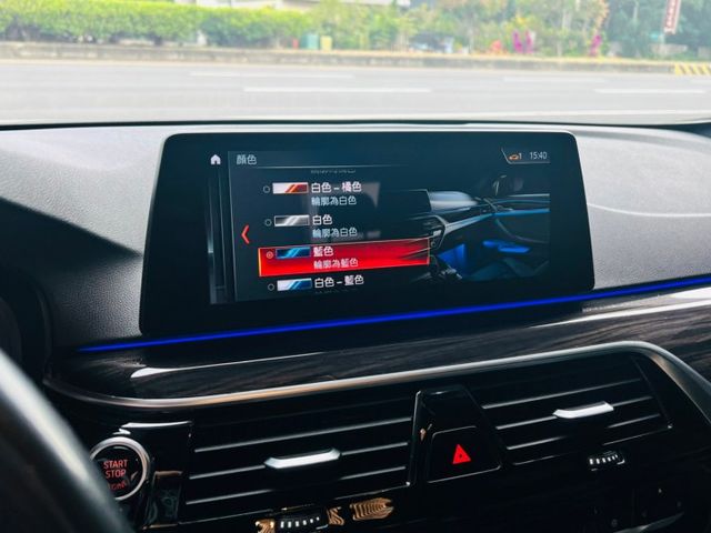 ◆◆【昶旭汽車嚴選】◆◆ 液晶儀表板 無線充電 Apple Carplay  { Sport line 套件 } 530  第15張相片
