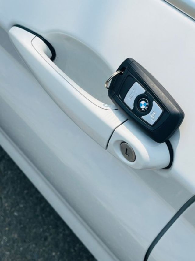 ◆◆【昶旭汽車嚴選】◆◆總代理  原版件  里程保證  電動椅  倒車顯影  I-Key  第8張相片