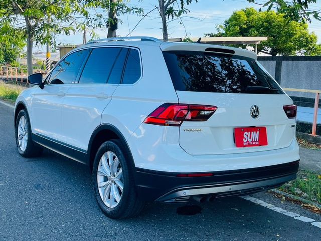 ◆◆【昶旭汽車嚴選】◆◆一手車  里程保證  I-Key  跟車  Apple CarPlay  4WD 電動尾門  第7張相片