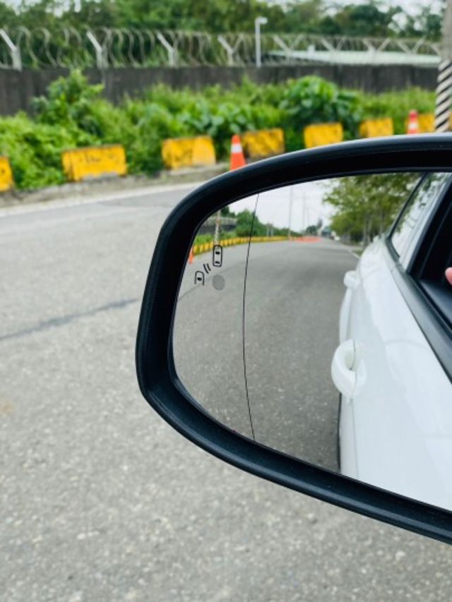◆◆【昶旭汽車嚴選】◆◆  第14張相片