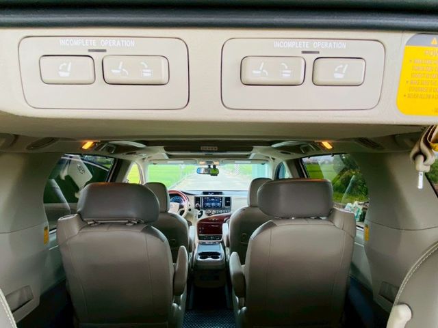 ◆◆【昶旭汽車嚴選】◆◆ LIMITED頂級  第12張相片