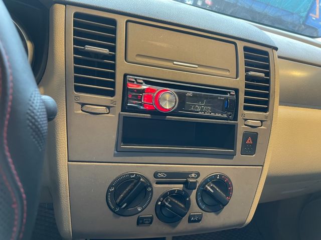 NISSAN日產 TIIDA  第5張相片
