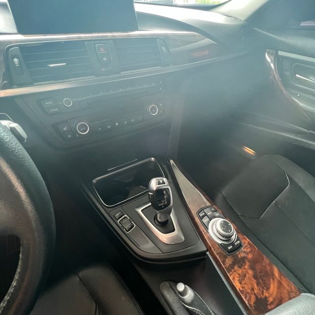 BMW寶馬 328I  第7張相片