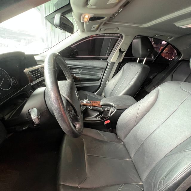 BMW寶馬 328I  第9張相片