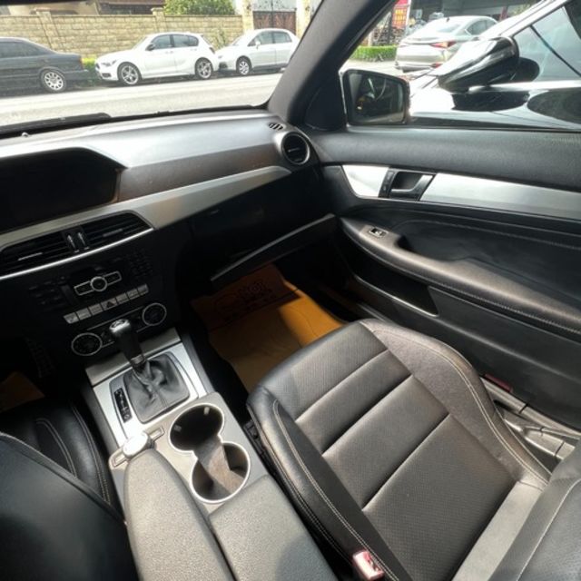 M-BENZ賓士 C250  第14張相片