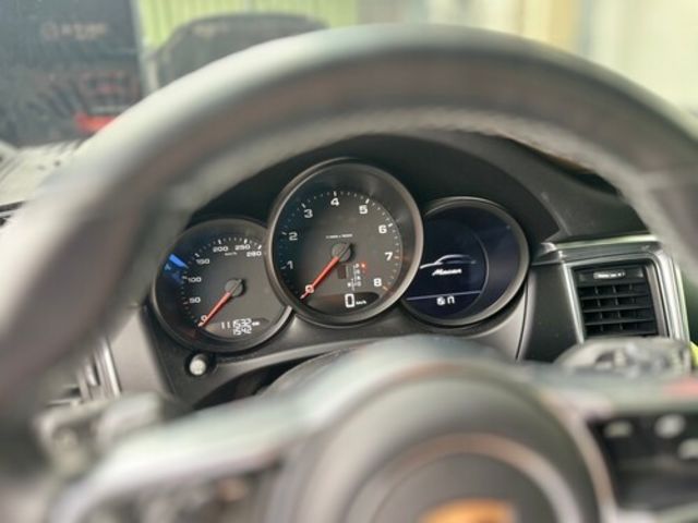 PORSCHE保時捷 MACAN  第6張相片