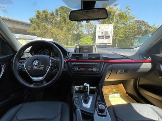 BMW寶馬 328I  第7張相片