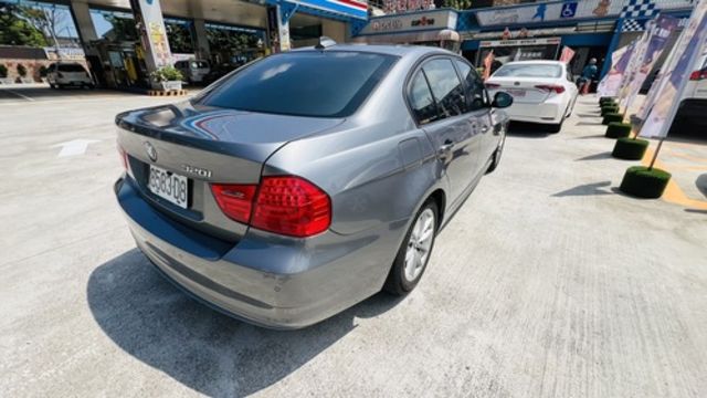 BMW寶馬 320I SEDAN ZA  第11張相片