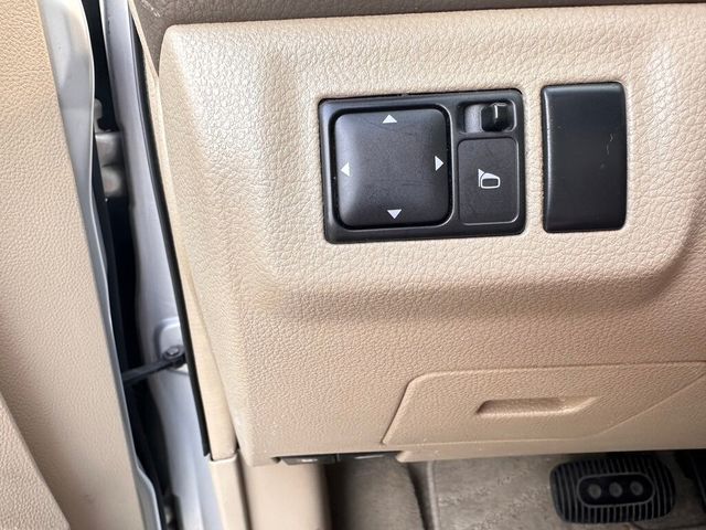 NISSAN日產 LIVINA  第9張相片