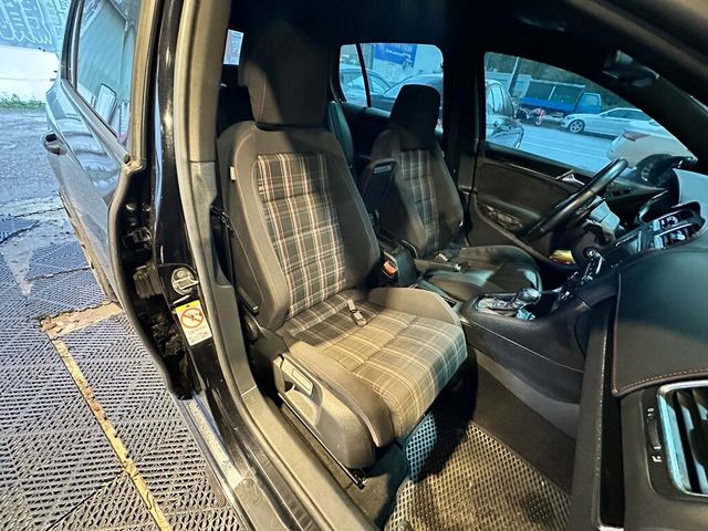 VOLKSWAGEN福斯 GOLF GTI  第23張相片