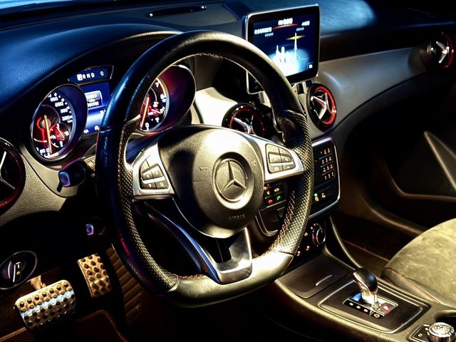 M-BENZ賓士 CLA45 S AMG SHOOTING BRAKE  第5張相片