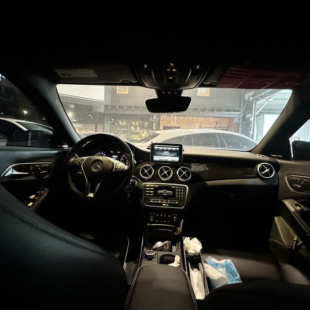 M-BENZ賓士 CLA250  第5張相片