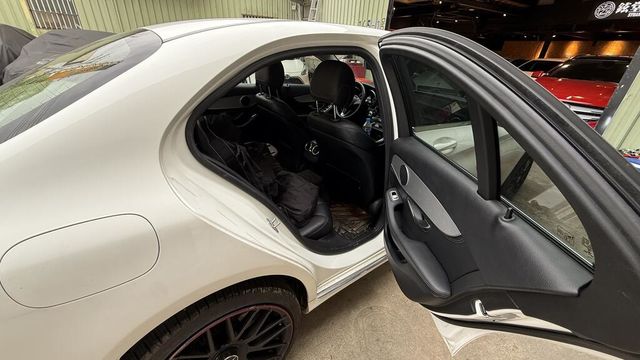 M-BENZ賓士 C200  第7張相片