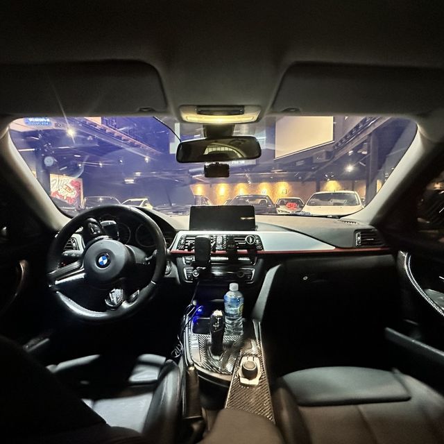 BMW寶馬 320I LCI  第5張相片