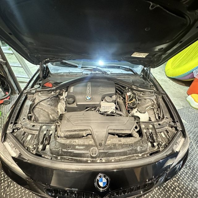 BMW寶馬 320I LCI  第6張相片