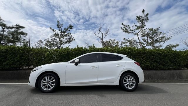 MAZDA馬自達 MAZDA 3  第3張相片