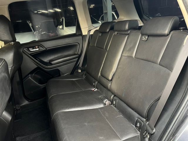 森林人XT版 升級安卓大螢幕 4WD 換檔撥片 屏東二手車推薦：汶松國際汽車  第13張相片
