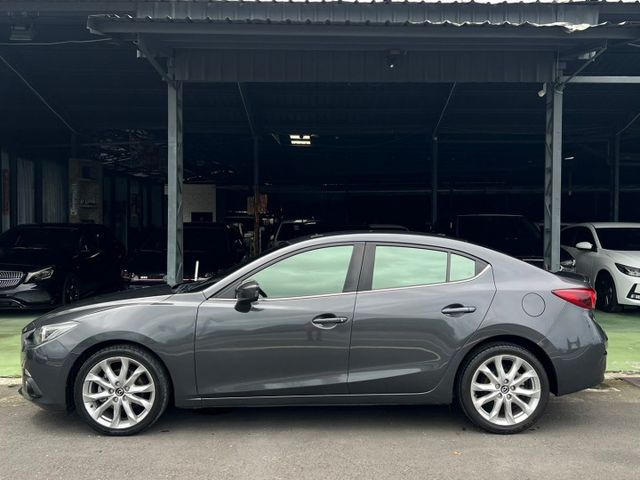 MAZDA3 4D 頂級版 實跑保證 摸門免鑰匙 天窗 抬頭顯示器 盲點等配備 屏東中古車推薦：汶松國際汽車  第3張相片