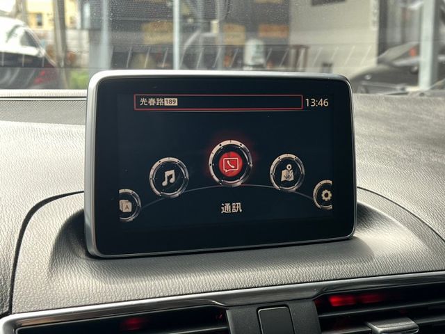 MAZDA3 4D 頂級版 實跑保證 摸門免鑰匙 天窗 抬頭顯示器 盲點等配備 屏東中古車推薦：汶松國際汽車  第15張相片