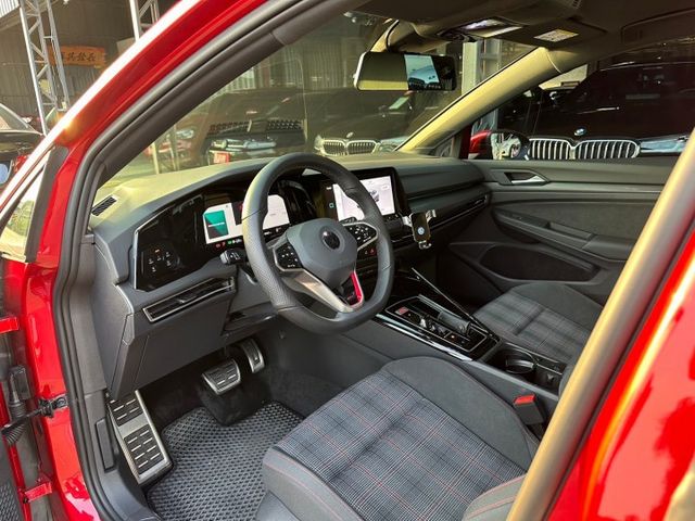 GOLF GTI 2.0 一手車 原廠保固中 資料齊全  ACC主動式智慧定速系統 換檔撥片 屏東中古車推薦：汶松國際  第9張相片