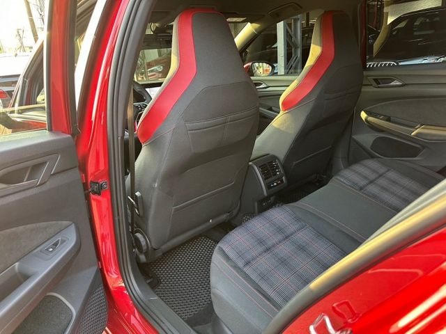 GOLF GTI 2.0 一手車 原廠保固中 資料齊全  ACC主動式智慧定速系統 換檔撥片 屏東中古車推薦：汶松國際  第12張相片