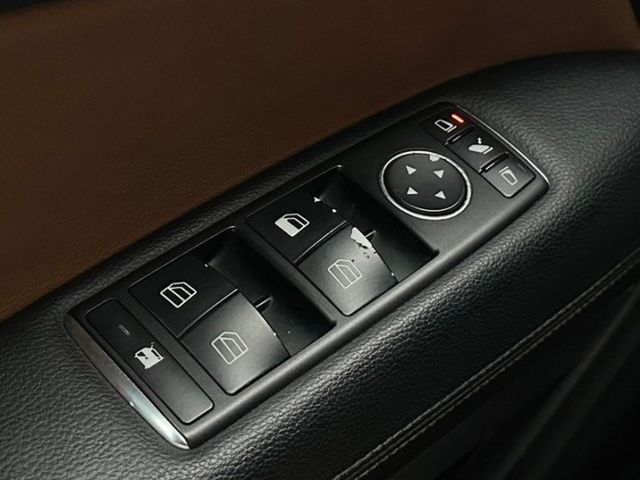 E250 AMG COUPE 鈑件原認證車 10向電動記憶坐椅/定速巡航/全景天窗等配備 屏東中古車:汶松國際  第15張相片