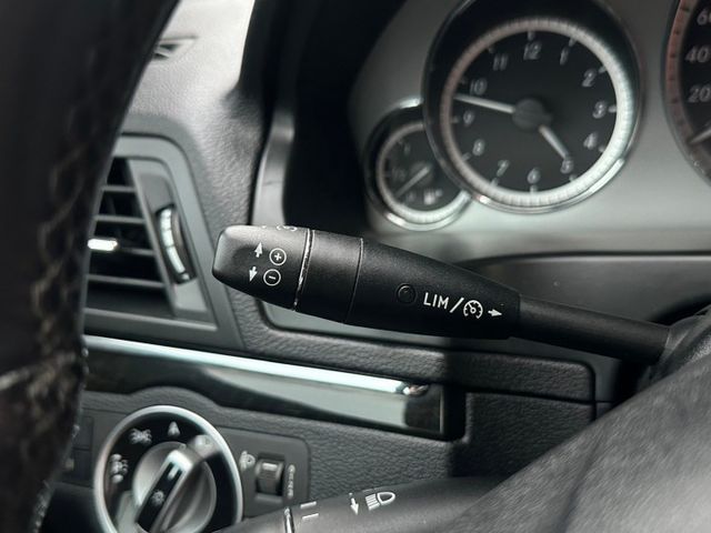 E250 AMG COUPE 鈑件原認證車 10向電動記憶坐椅/定速巡航/全景天窗等配備 屏東中古車:汶松國際  第18張相片
