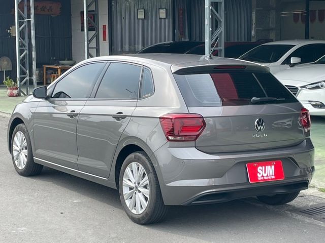 POLO 230TSI LIFE LED頭燈 前霧燈 雙區恆溫空調 倒車影像輔 免鑰匙啟動 屏東進口車推薦：汶松國際汽車  第3張相片