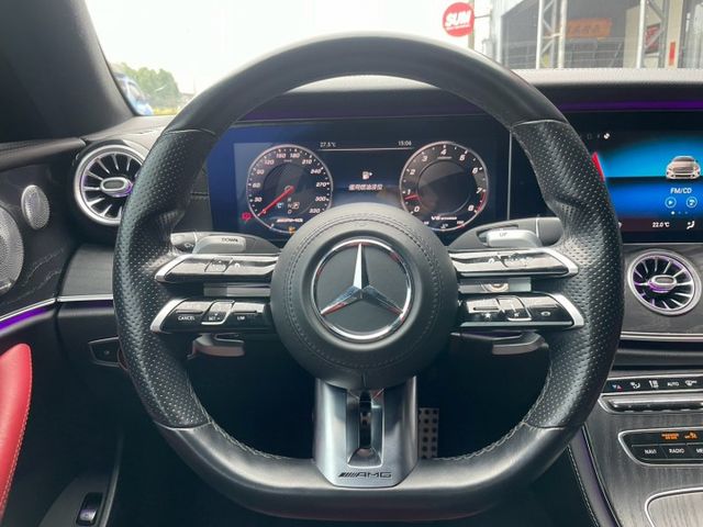 E300 AMG Coupe P1配備 柏林之音 氣氛燈 盲點 定速 雙液晶螢幕 IKEY 屏東進口車推薦:汶松國際汽車  第11張相片