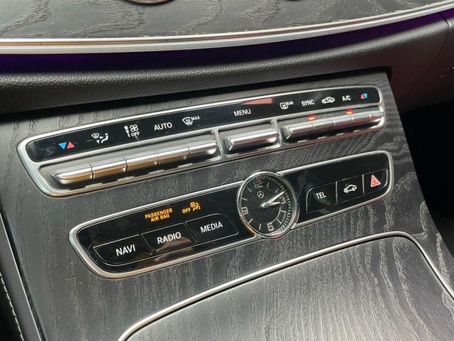 E300 AMG Coupe P1配備 柏林之音 氣氛燈 盲點 定速 雙液晶螢幕 IKEY 屏東進口車推薦:汶松國際汽車  第15張相片