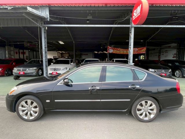 M35 新車1/10不到的價格買到十年前的夢想 冷熱雙前電動座椅 倒車顯影 BOSE音響 屏東中古車推薦：汶松國際汽車  第2張相片