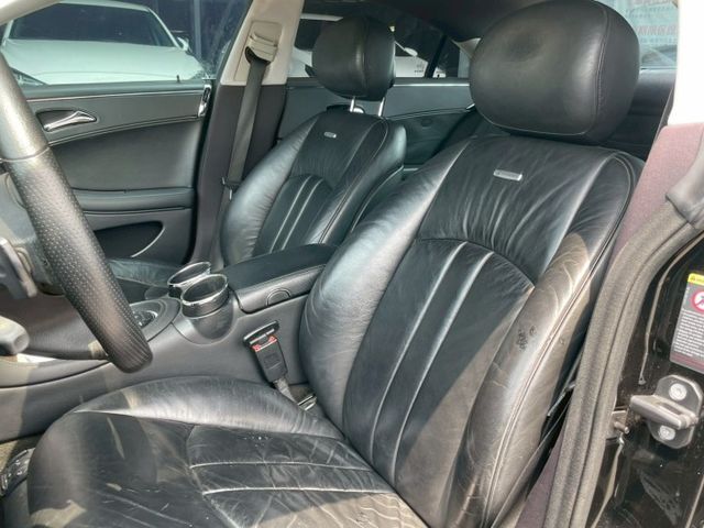 W219 CLS 550 AMG 定速 倒車顯影 多功能方向盤 恆溫空調 電動尾門  天窗 屏東進口車推薦：汶松國際汽車  第7張相片