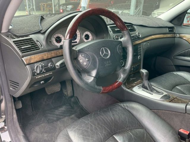 W211 E320 天窗 恆溫空調 定速 多功能方向盤 雙前電動座椅 屏東進口車推薦：汶松國際汽車  第7張相片